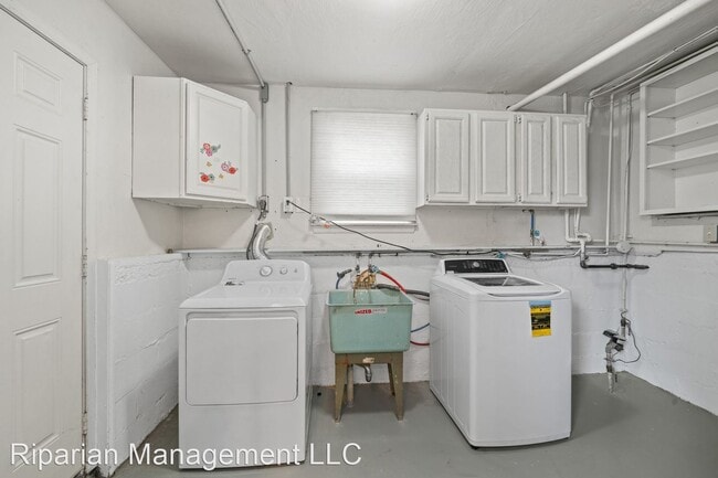 Building Photo - 3 br, 1 bath House - 1077 Ford Blvd