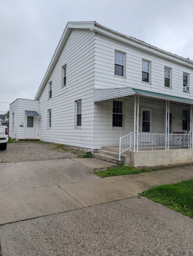 Building Photo - 104 Melmore St