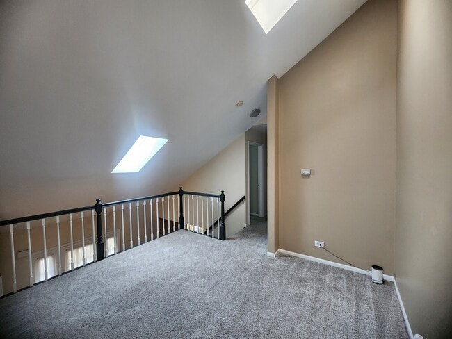 Building Photo - 2629 College Hill Cir