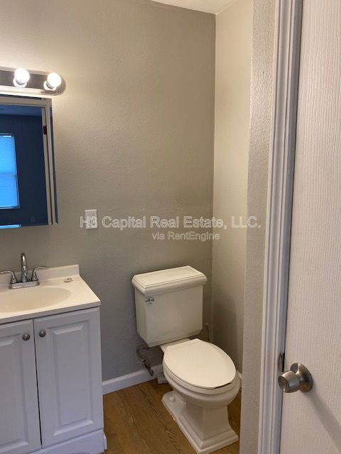 Building Photo - 729 Oxen Dr