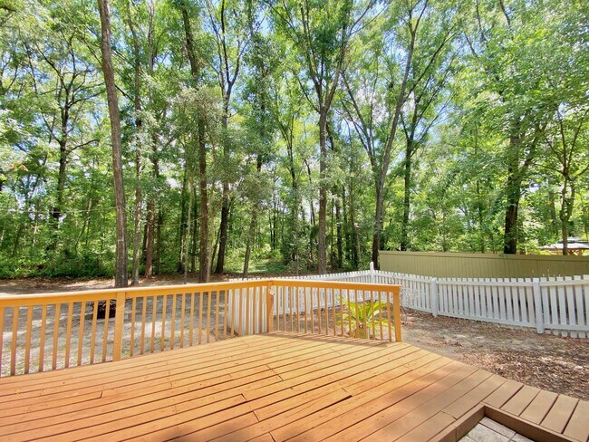 Building Photo - Charming 4BR Home in Haile Plantation with...