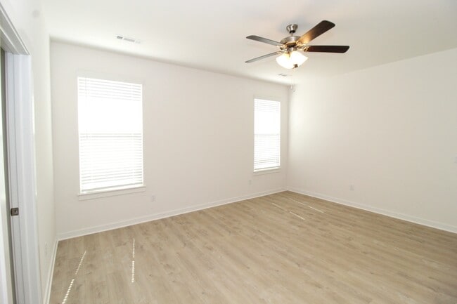 Building Photo - 2309 Langford St