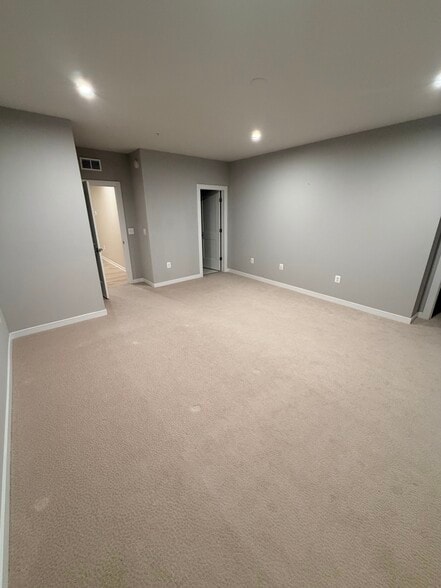 Master Bedroom - 20306 Newfoundland Sq