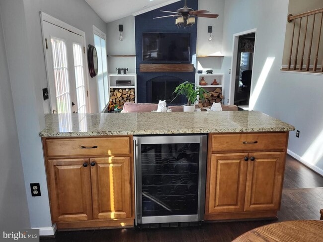 Building Photo - Beautiful 4 Bedroom Home in Potomac Crossing