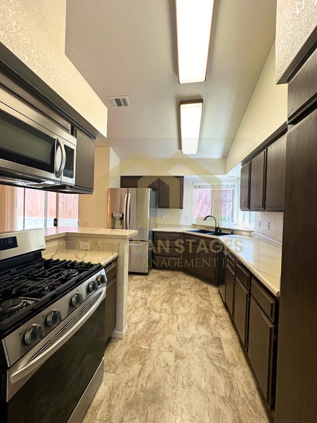 Building Photo - 1417 Glen Ellen Ln