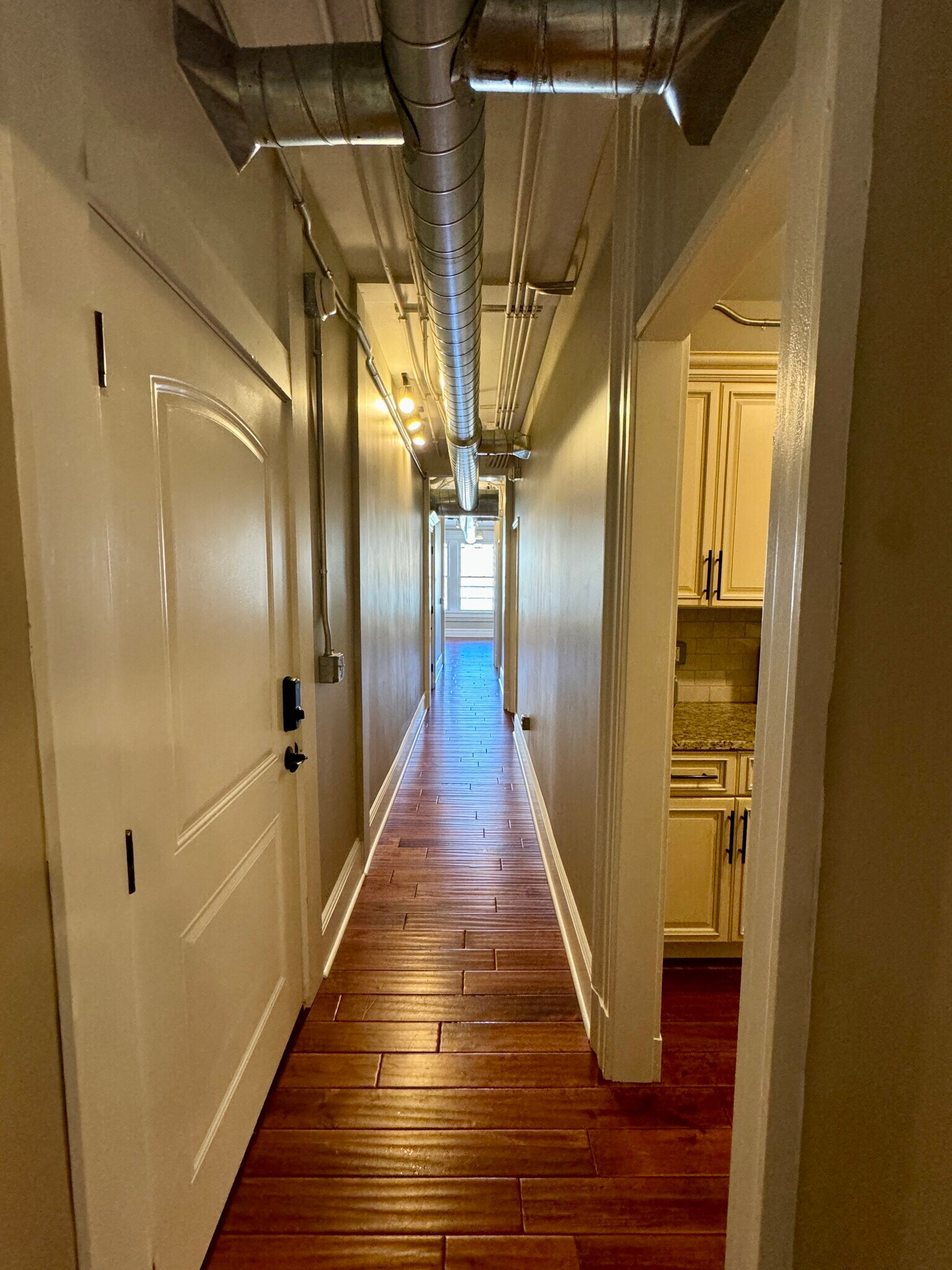 Building Photo - 92 S Main St