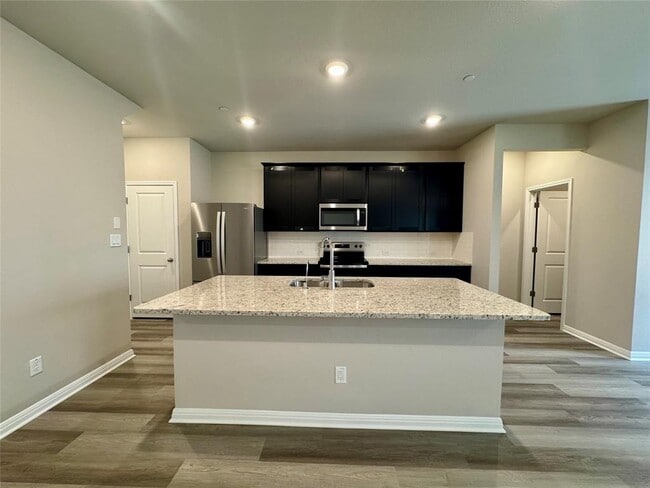 Building Photo - 1850 Settlers Glen Dr