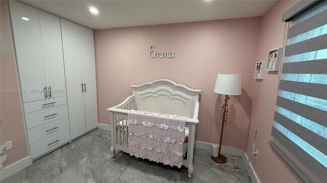 Building Photo - 9721 SW 162nd Ct