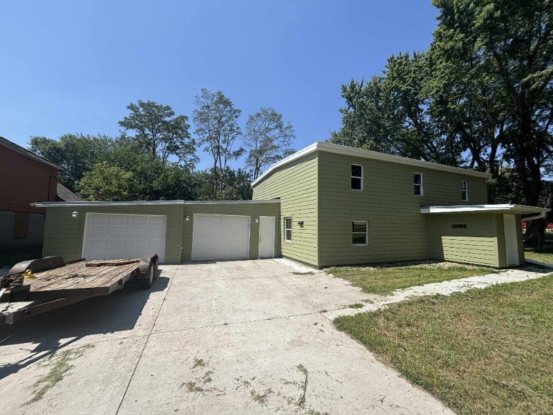 Building Photo - 1823 E 34th St N