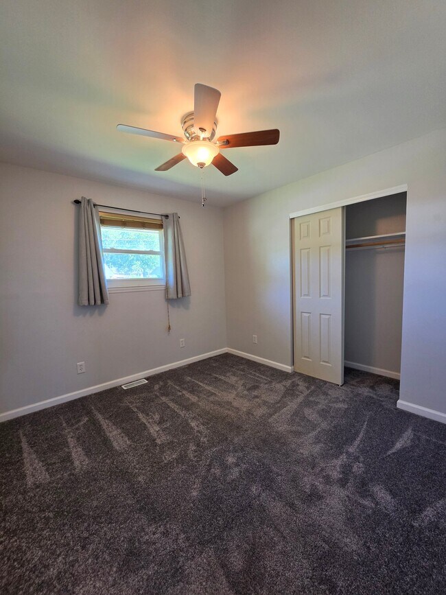 Building Photo - 4637 Clayton Dr