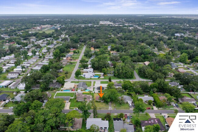 Building Photo - 1706 Western Rd