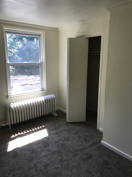 Bedroom - 1708 Linden St