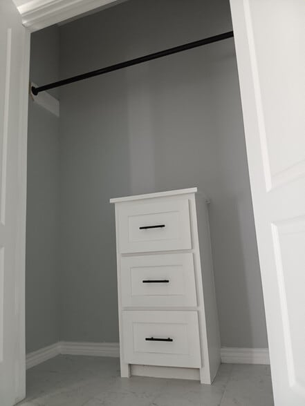 Building Photo - 5809 Ozark Ave