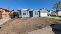 Building Photo - Immaculate 3 bedroom 2 bath home