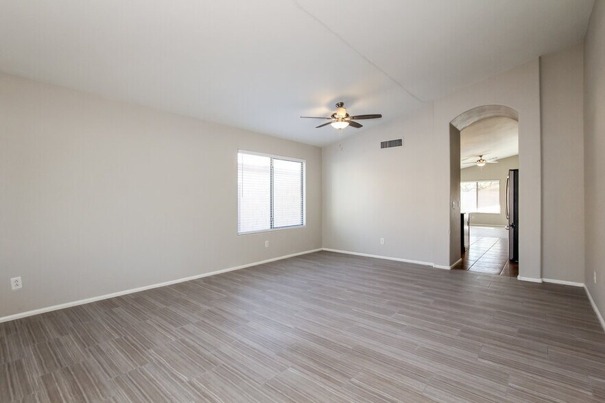 Building Photo - 16755 W Polk St