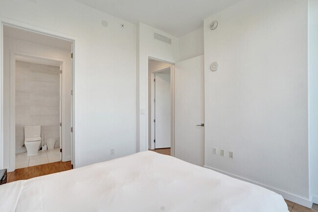 Building Photo - 1220 17th St