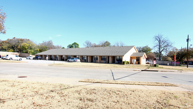 Building Photo - Center Chase Apartments