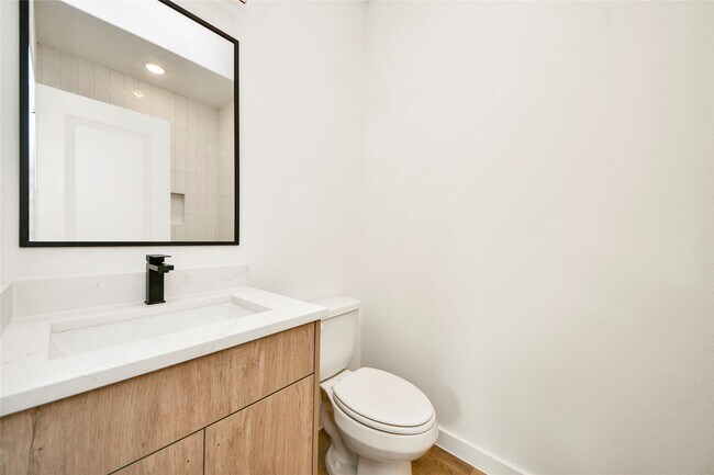 Building Photo - 5201 Fairchild St