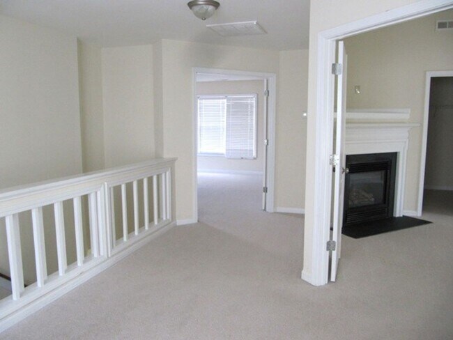 Building Photo - COMING SOON!!! One Month Free Rent ! Discover your new haven! This home offers a perfect blend of...