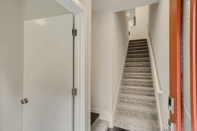 Building Photo - Immaculate Newer Construction - 3 Bed 2 Ba...