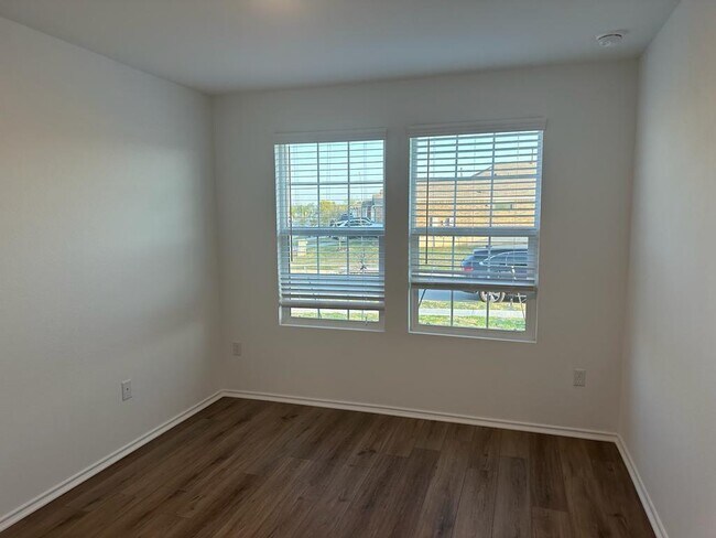 Building Photo - 408 Golden Grove Pkwy