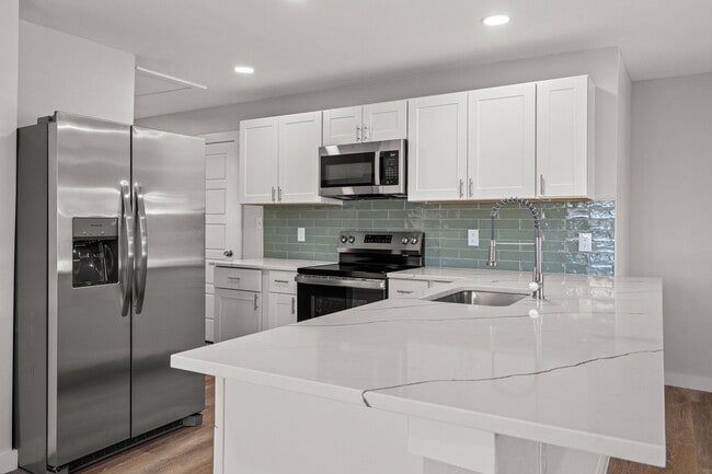 Building Photo - SW Loop 820 - 4304/4306 *Lease Up Only*