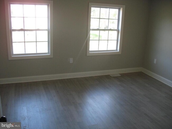 Building Photo - 1804-6 Kings Hwy