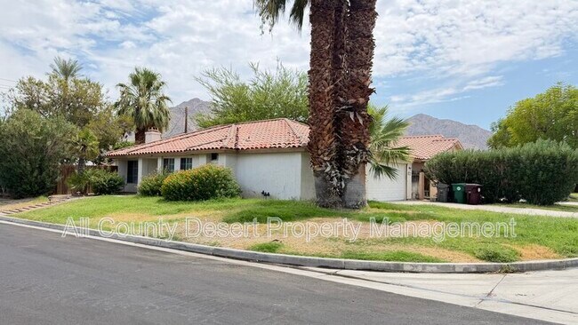 Building Photo - 52020 Avenida Mendoza