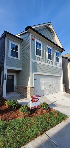 Building Photo - 116 Addison Way