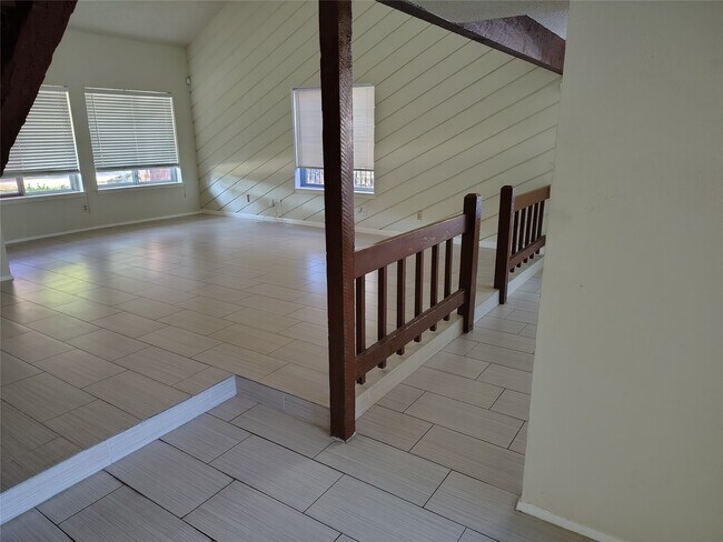 Building Photo - 12714 Palm Desert Ln