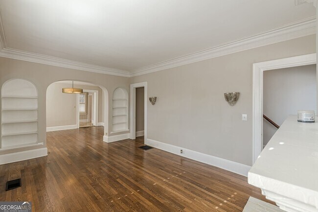 Building Photo - 1957 Walker Ave