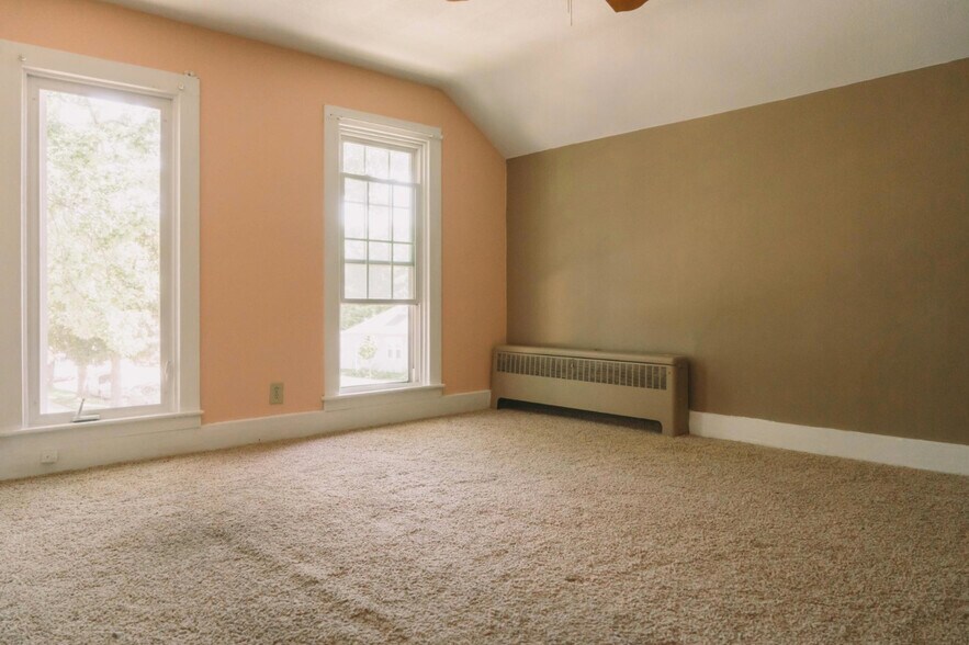 Building Photo - 379 E Wabasha St