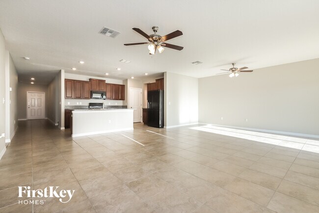 Building Photo - 17114 White Mangrove Dr