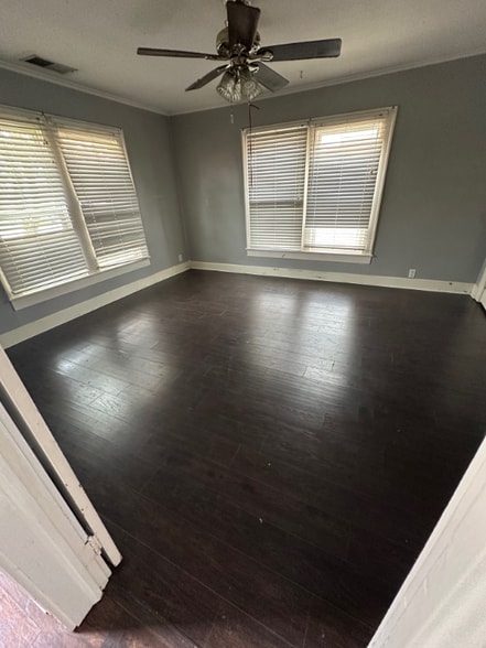 Building Photo - 513 W Harrison St