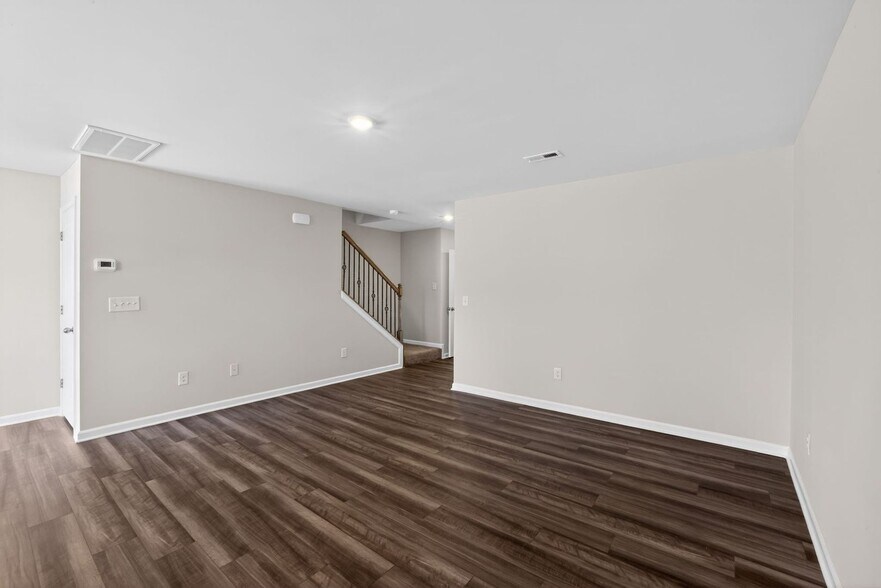 Building Photo - 1406 Cattleman Acres Dr