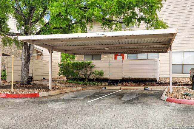 Building Photo - 829 W Bitters Rd