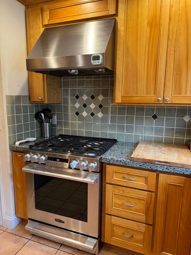 Building Photo - 125 Timberline Ct