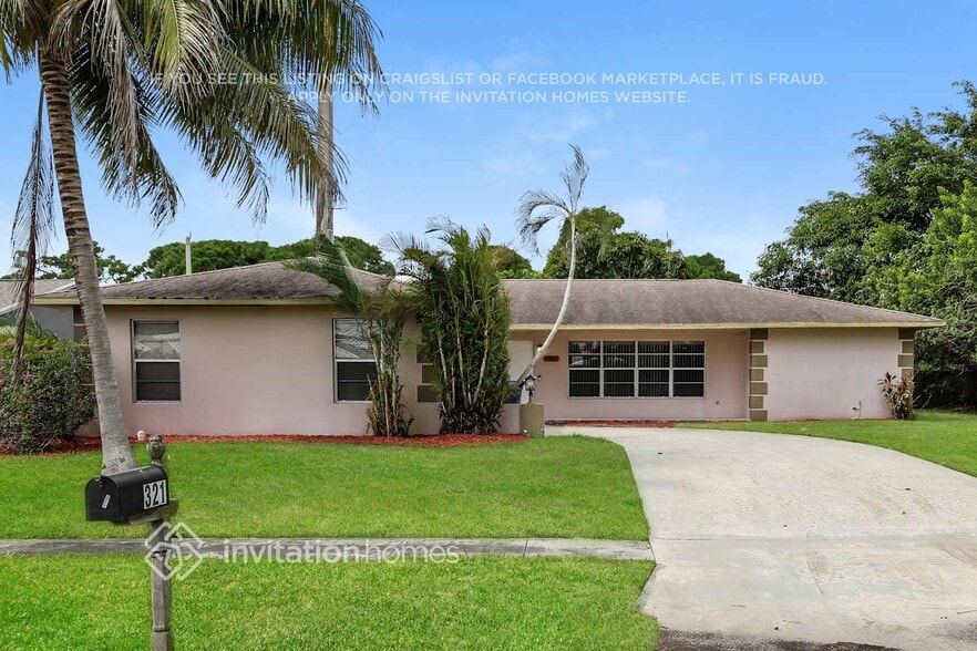 Primary Photo - 321 Canterbury Dr W