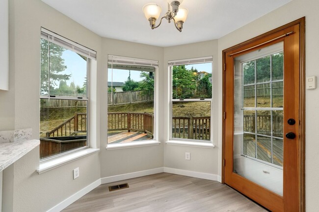 Building Photo - 3 Bedroom Home in Lake Stevens!