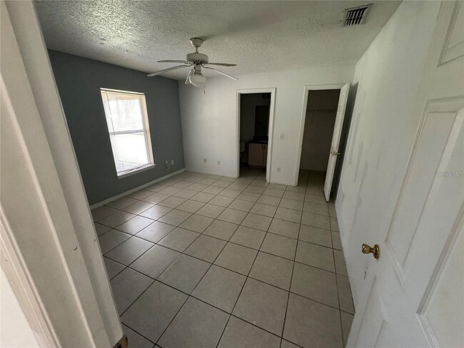 Building Photo - 821 Savona Pl
