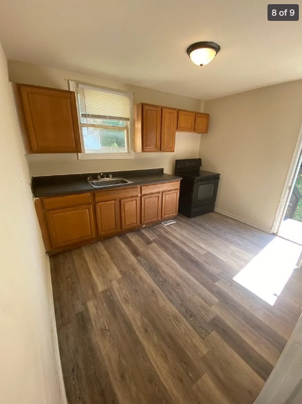 Building Photo - 3915 E Chatham Dr