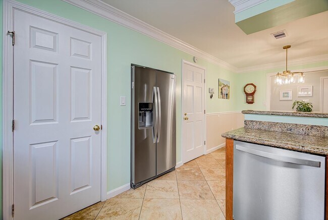 Building Photo - 3415 80th St