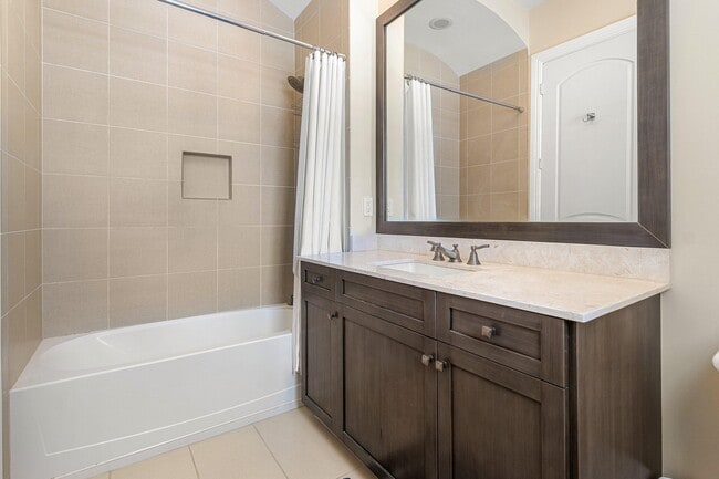Building Photo - 12121 Sunnydale Dr