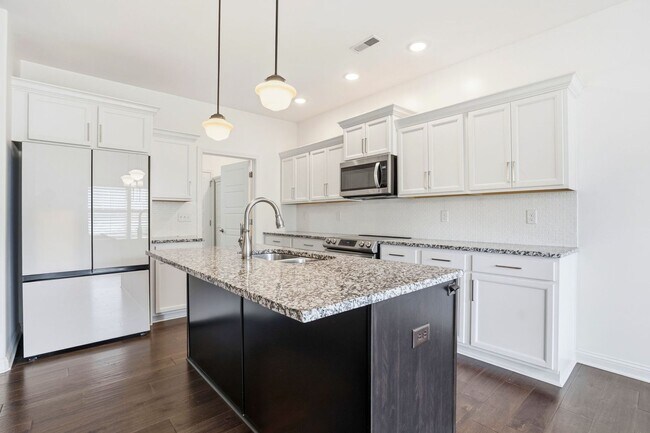 Building Photo - 2035 Prestwick Pl