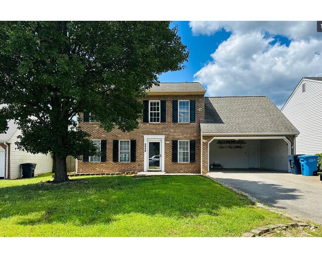 Primary Photo - 4826 Golfview Dr NE