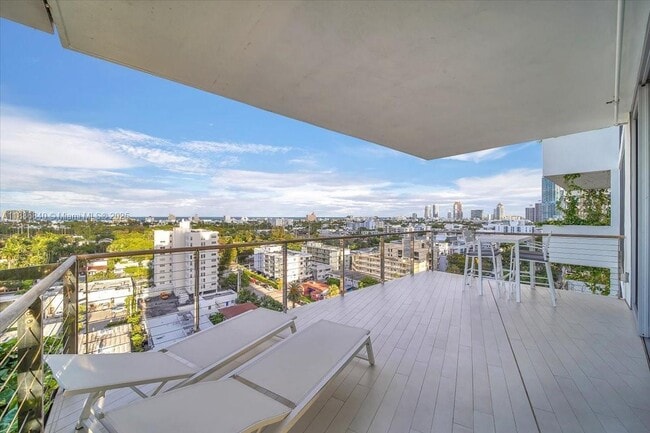 Building Photo - 1300 Monad Ter