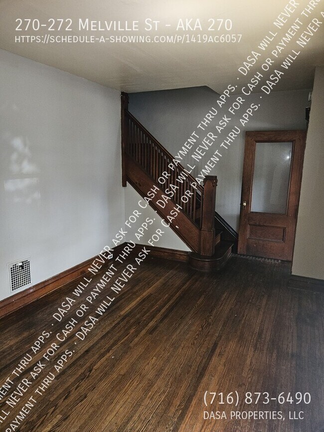 Building Photo - 270-272-272 Melville St