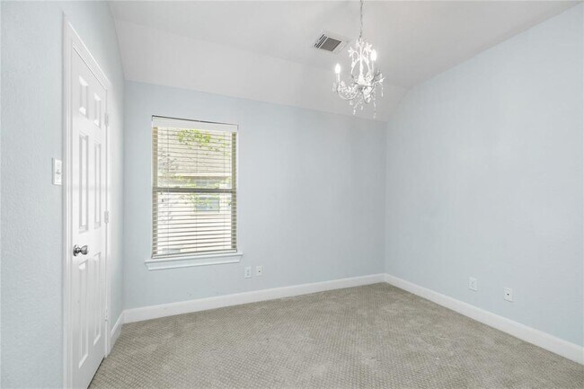 Building Photo - 90 Panterra Way