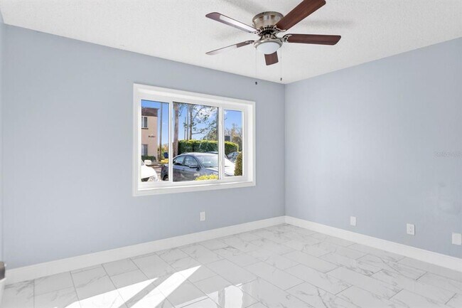 Building Photo - 647 N Keene Rd