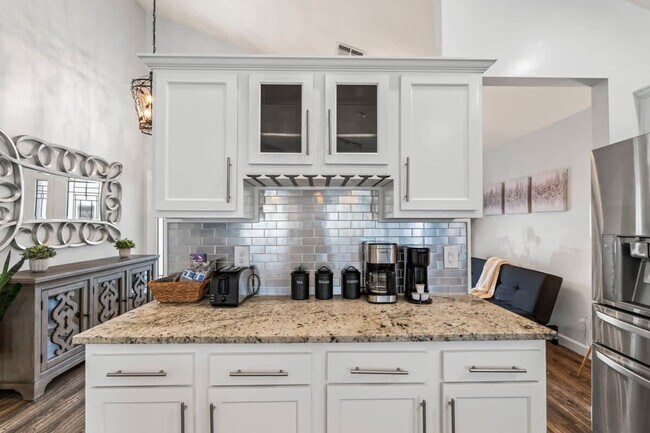 Building Photo - 1651 Hawkins Cove Dr W
